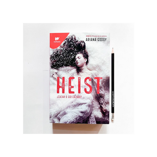 Portada del libro Heist (Darks 1): Cazar o ser cazado