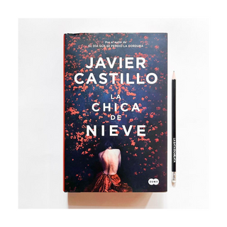 Portada del libro La chica de nieve